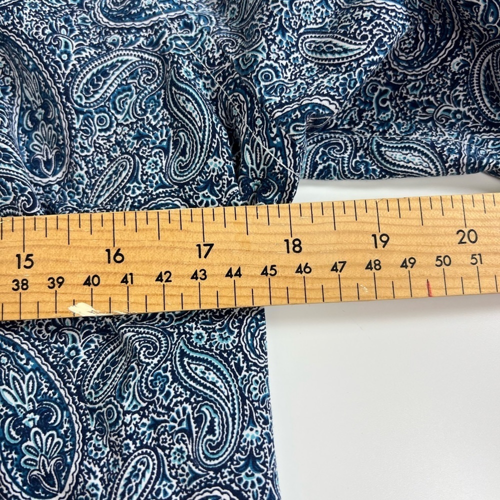 L.L. Bean Blue & White Paisley Button-Down Shirt – Soft Cotton Stretch small - Picture 5 of 6